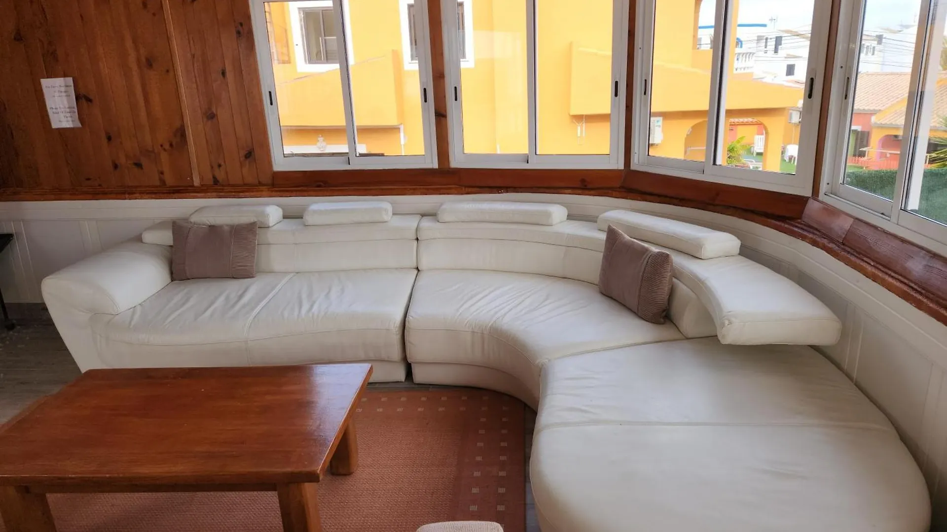 Ocean View Lagos 2*,